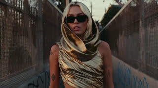 Miley Cyrus - Flowers (Official Video 2023)