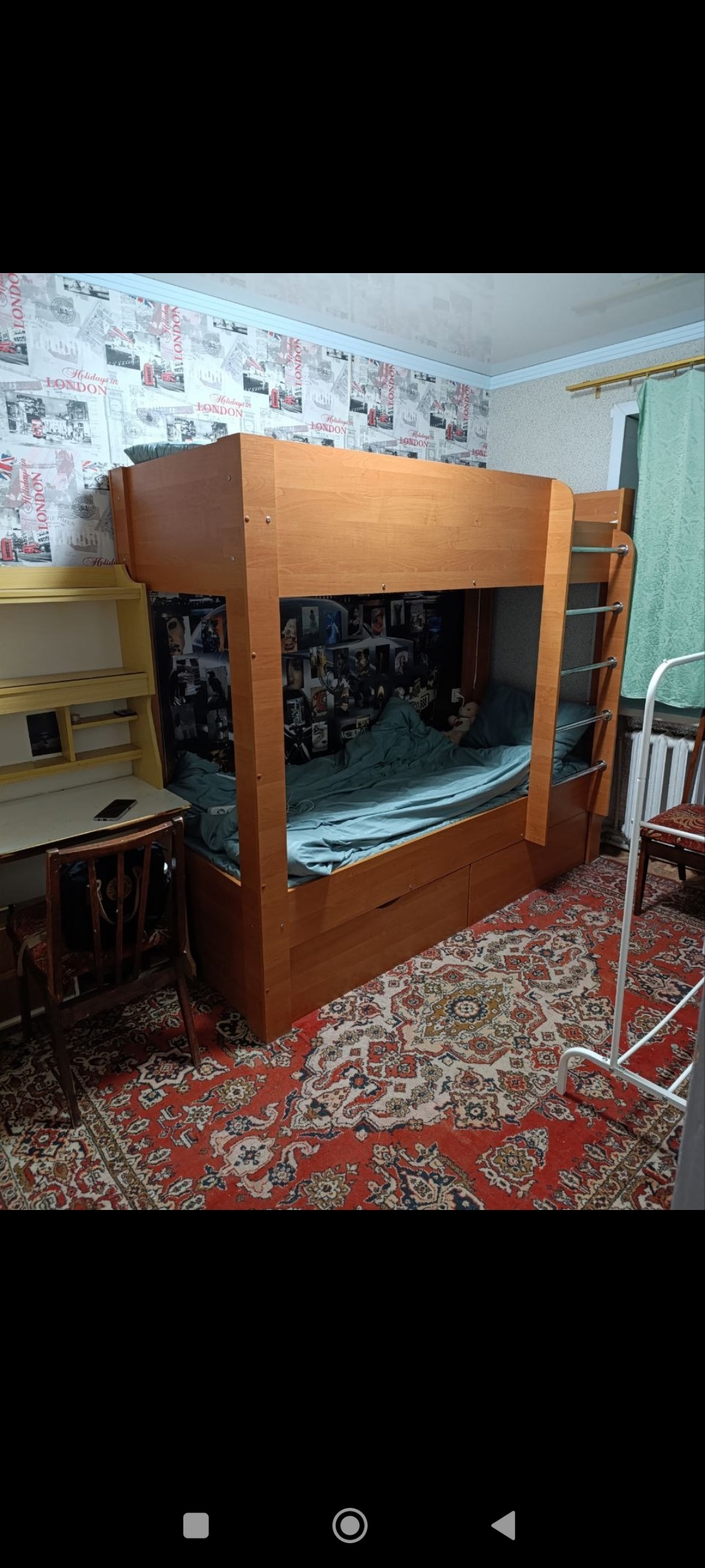 Продам квартиру м-н 1 дом 6 . Этаж 4/4. В шаговой доступности рынок, автовокзал, садик, школы.Цена 1.7млн.Торг уместен в пределах розумного.По вопросам звонить по номеру +79591101398
