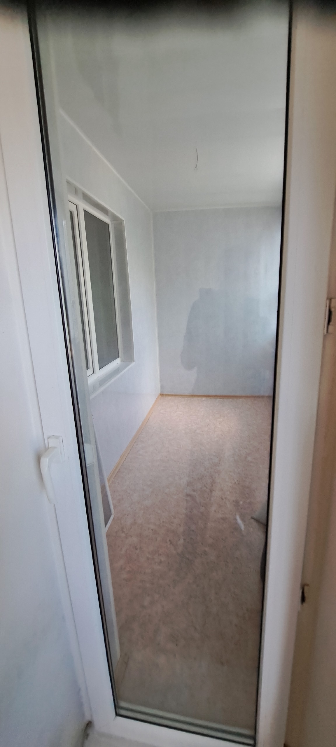 ПРОДАМ 3 КВАРТИРУ МИРНЫЙ КВ. ВТОРАЯ КРАСНОЗНАМЕННАЯ 2/10 73М,КВ. 7,5МЛН. ТОРГ. ТРИ РАЗДЕЛЬНЫЕ КОМНАТЫ, ЧАСТИЧНО С МЕБЕЛЬЮ. НА ОКНАХ СТЕКЛОПАКЕТЫ. БАЛКОН И ЛОДЖИЯ ЗАСТЕКЛЕНЫ. ПРОСМОТРЫ В ЛЮБОЕ ВРЕМЯ +79591599062...